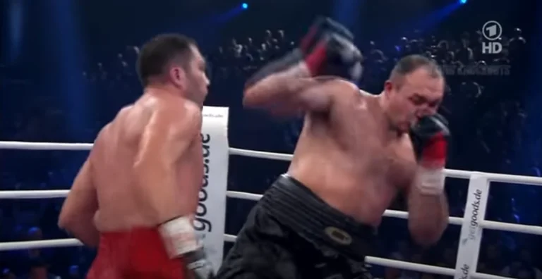Jeder erwartet Joshuas Sieg, aber diese Bilder zeigen die Macht der Pulev Crown sind einfach erschreckend