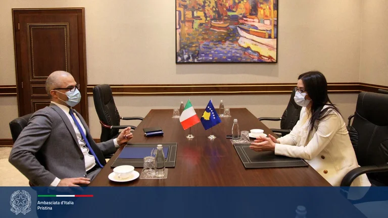 Haradinaj- Stublla trifft den italienischen Botschafter, spricht über die Integration der EU in Kosovo