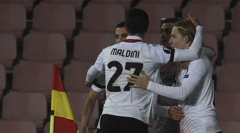 Milan beat Sparta Prague minimally and closes up the group as leader, three points that provide Tottenham first place