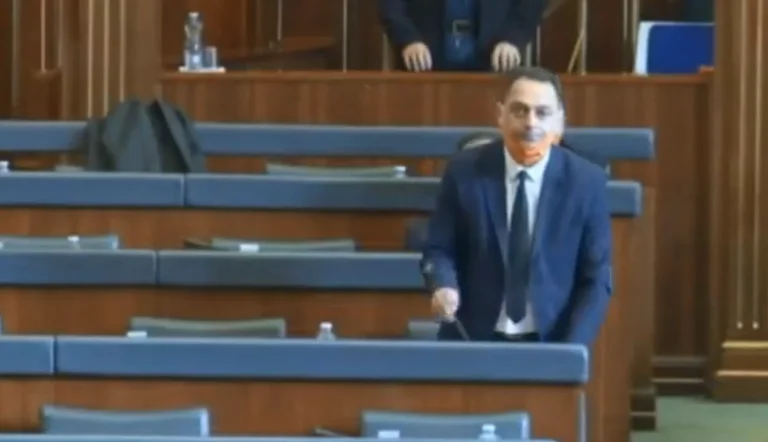 Replics zwischen Marigona Geci und Fadil Nura