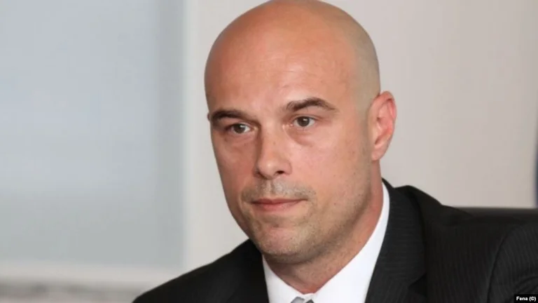 Bosnia's Top Judge to Resign Following Corruption Charges