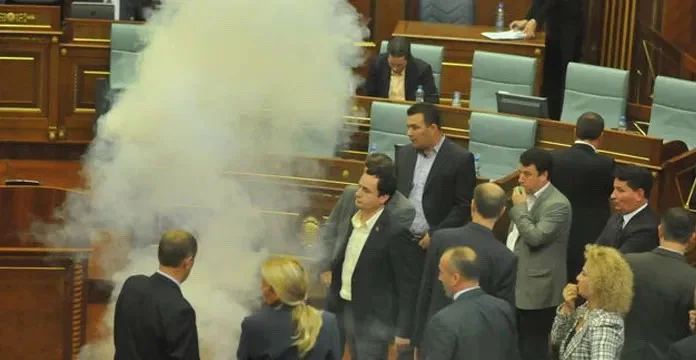 Hoxhaj: Koalition V- AAK wäre Molotov Koalition