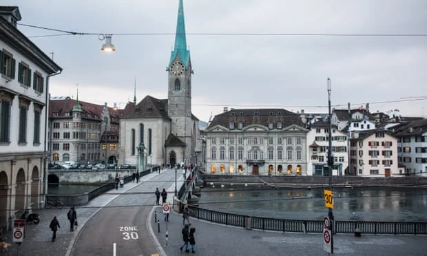 L'accord de la Suisse avec la Chine offrant un accès complet aux espions chinois