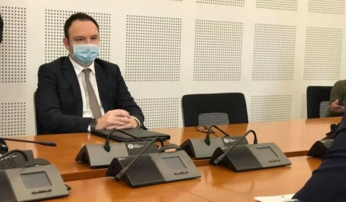Again today the chief of AKI reports