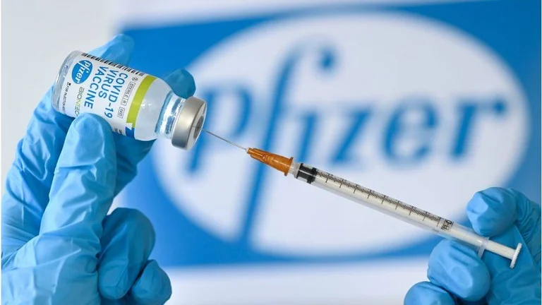 Incluso EE.UU. confirma que la vacuna Pfizer es cierta, la gran decisión el jueves.
