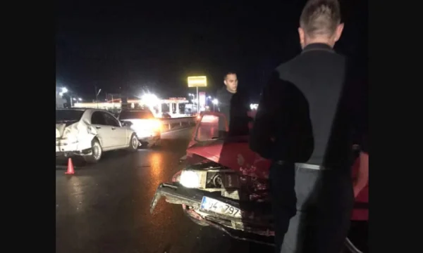 Vice Primo Ministro testimone nel grave incidente a Komoran: L'ambulanza è in ritardo.