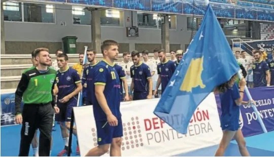 Espagne plaintes à la FIFA pour le drapeau du Kosovo: les joueurs de handball du Kosovo ont joué le drapeau sur le sol espagnol