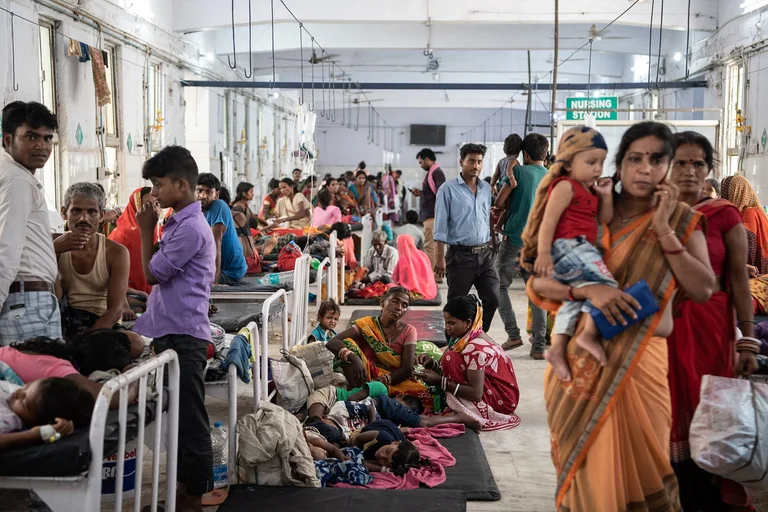 Mysterious Disease in Indien: Die erste stirbt, 315 krank sind die Symptome