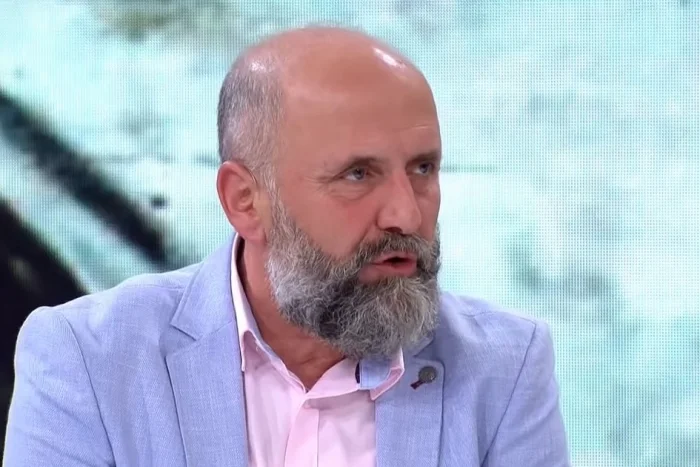 Alfred Cako para Vjosa Osmani: Es un