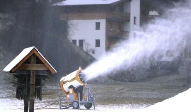 Due to the heavy snow storm, massive testing for the Corona virus in Austria is postponed