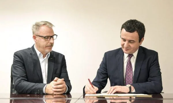 Vetevendosje impiega il comune di Mitrovica Avni Zogiani di Fushe-Kosovo
