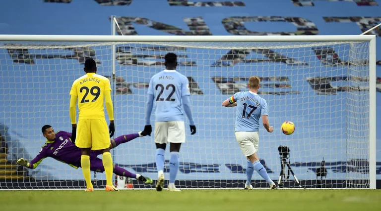 Man City looks at many problems Fulham, returns to the race for first place.