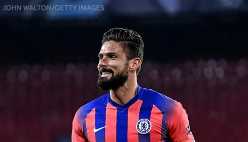 The extraordinary Giroud caused debacle Seville to score 4 goals