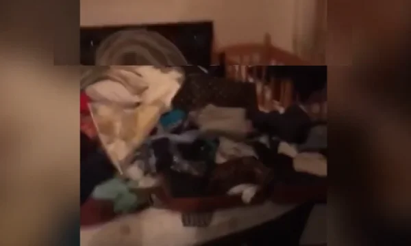 Illusionen des Hauses in Fushe-Kosovo, Einwohner sprechen