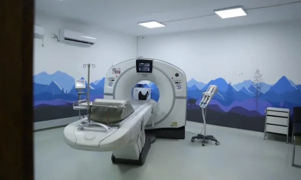 US spendet Gjakova Krankenhaus an CT