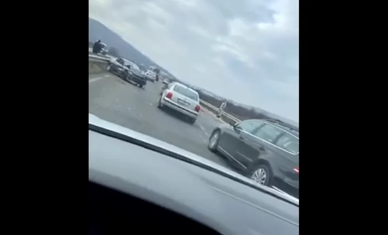Deux voitures s'écrasent à Drenas (Vidéo)