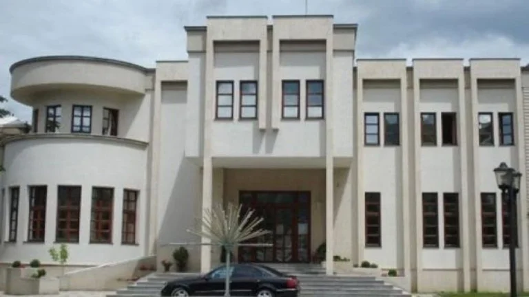 Dallaveret: Asamblistja alarmon se ka rrjedhur testi i konkursit në komunën e Prizrenit (Foto)