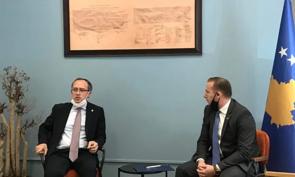 Kryeministri dhe Ministri i Shëndetësisë sot publikojnë masat e reja pas vdekjeve të fundit nga COVID-19