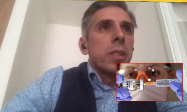 Kosovar who received anti vaccine CO VID points to the side effects that he experienced
