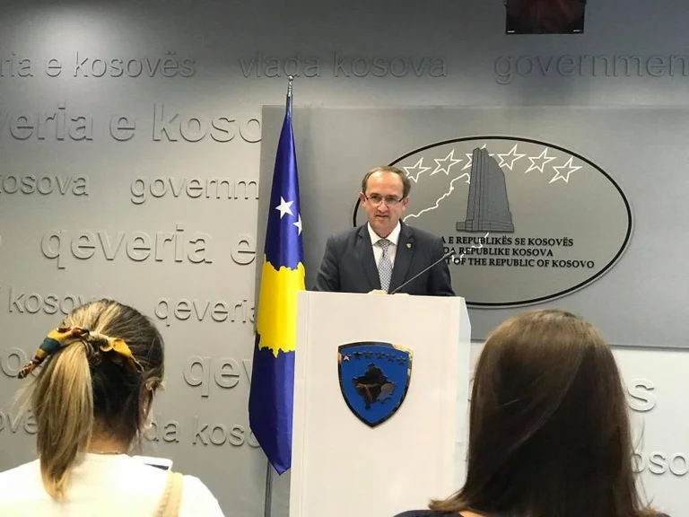Le Premier ministre Hoti s'adresse aux gens en cas de pandémie