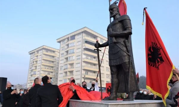 Reason for Skenderbeu September: He appeared at a young age, is his original version.