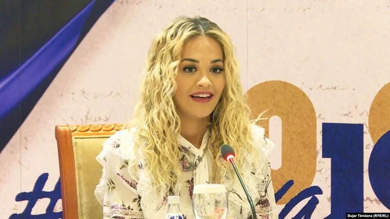 Happy birthday: Rita Ora apologize for breaking the rules of isolation