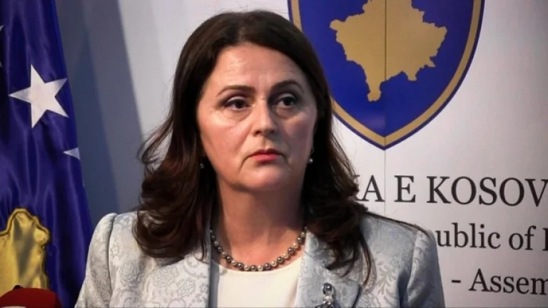 Sahatçija e LDK-së merr pozitë në Qeveri por e huq keq dhe fshin postimin