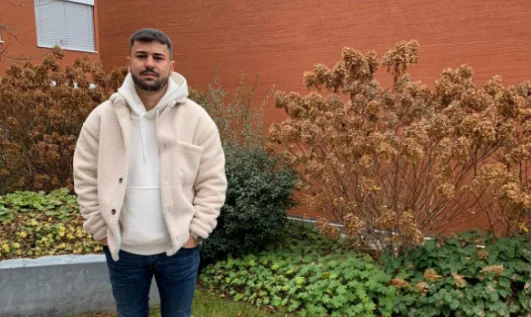 Kosovar findet Tasche mit 9.000 Franken in der Schweiz, geht es an die Polizei