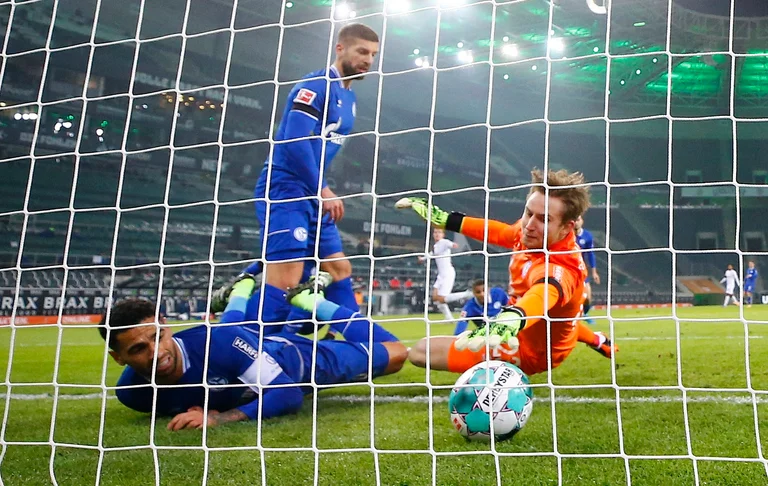 Disaster definition: German-known team doesn't know about victory in 25 games in Bundesliga