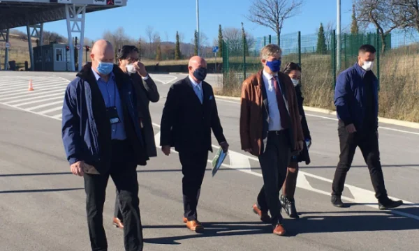 Chief EULEX '%s' und Lajcak besuchen Mutivoda, zeigen Zeichen, dass Serbien den IMBOK-Vertrag respektiert