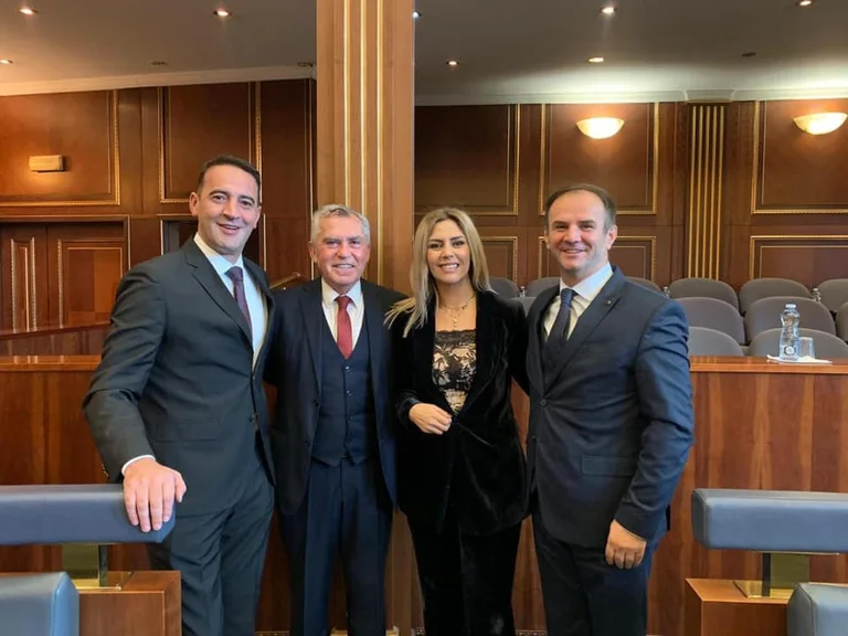 Haradinaj with PDK deputies: Separating the parties, bringing us together