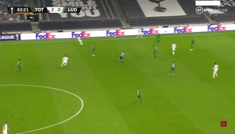 Le but que Winks vient de marquer pour Tottenham est absolument palpitant de 45 défauts