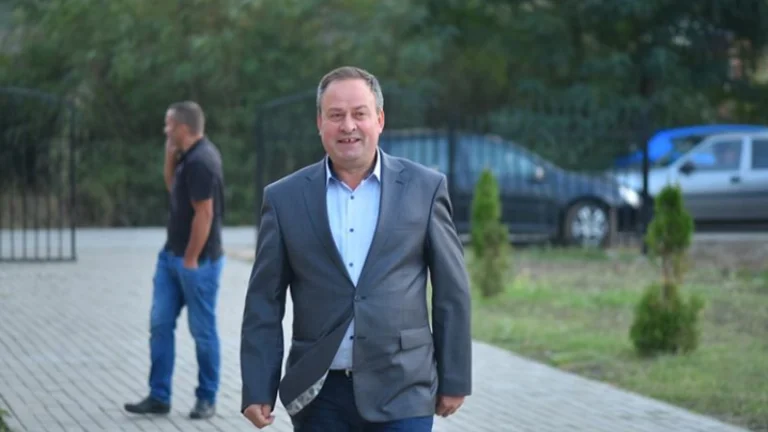 Rudari di LDK in tempo di campagna di costruzione della casa di un scanor