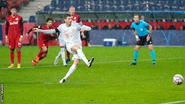 Baiern Munich '%Sburg: Estas son formaciones oficiales.