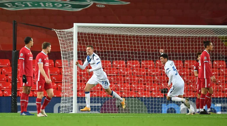 Liverpool ist schockiert von Atalanta zwischen Anfield, einem fiery struggle für die ersten beiden Positionen in Group D.
