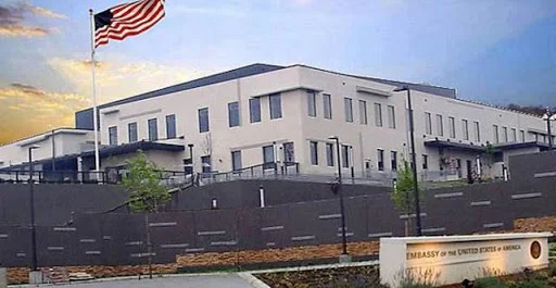 Embajada Americana en Kosovo: Cada mujer, cada chica, cada persona merece una vida sin violencia