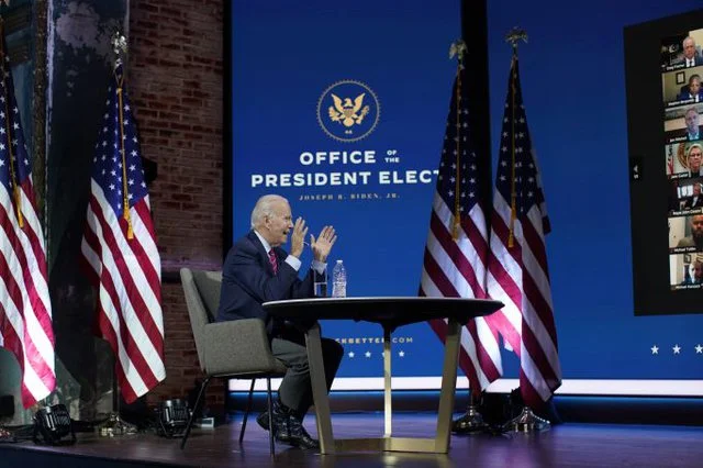 L'abus de chiens errants peut coûter très cher au Kosovo : Voici le grand amour de Biden pour eux