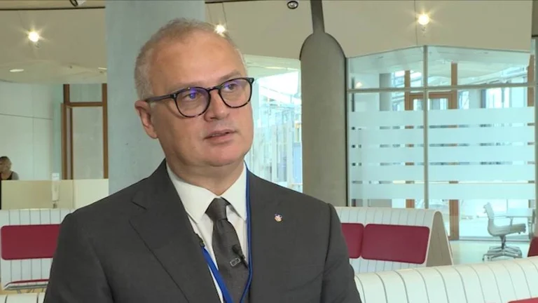 Goran Vesic fa capo all'accusa del Kosovo a Strasburgo