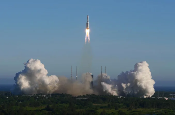 China successfully leads the mission to the moon: Start drilling to get rocks