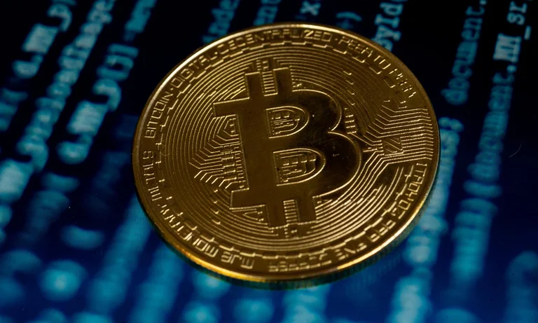 El valor de Bitcoin va al cielo: Dobla más de $19.000