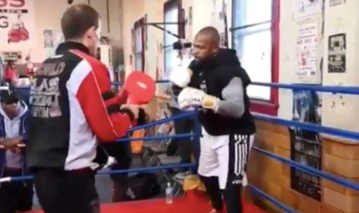 Die Bilder von Roy Jones' Training werden Mike Tyson vor dem großen Deal abwerfen.