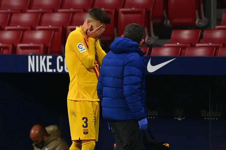 Pique and Barcelona Tronds, that's how much they're missing.