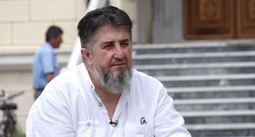 Elle a laissé de la musique pour la religion, Ferki Shala: J'ai utilisé toutes sortes de drogues.