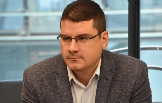 Yevtics adviser publishes Kosovo map with Serbian flag