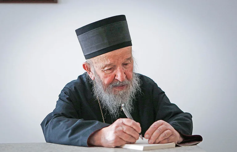 Former Archbishop for Kosovo Artemije dies, allegedly affected by coronary