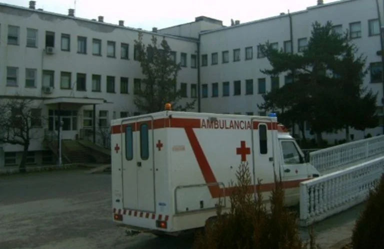 Hospital Gjilan a cargo de pacientes con COVID-19