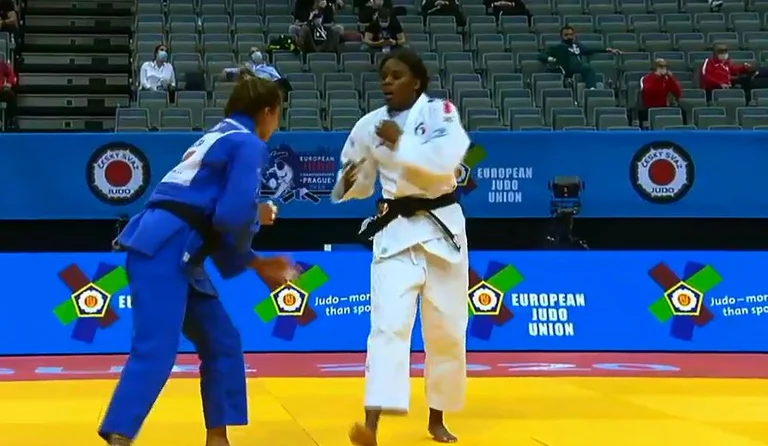 Loriana es derrotada en las semifinales, la medalla será buscada a través de rerepechage