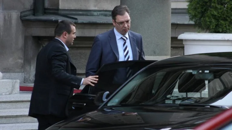 Vuchy Permission: He demanded that he and his couriers in Kosovo be guarded from his escort with long arms
