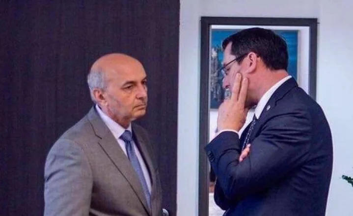 Gecaj Vjosa Osmani: Incluso desde la guarida de COVID, no deja nada.