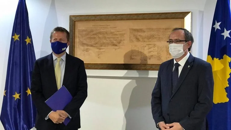EU and Kosovo Government today sign 26.5m euros contract for fighting COVID-19
